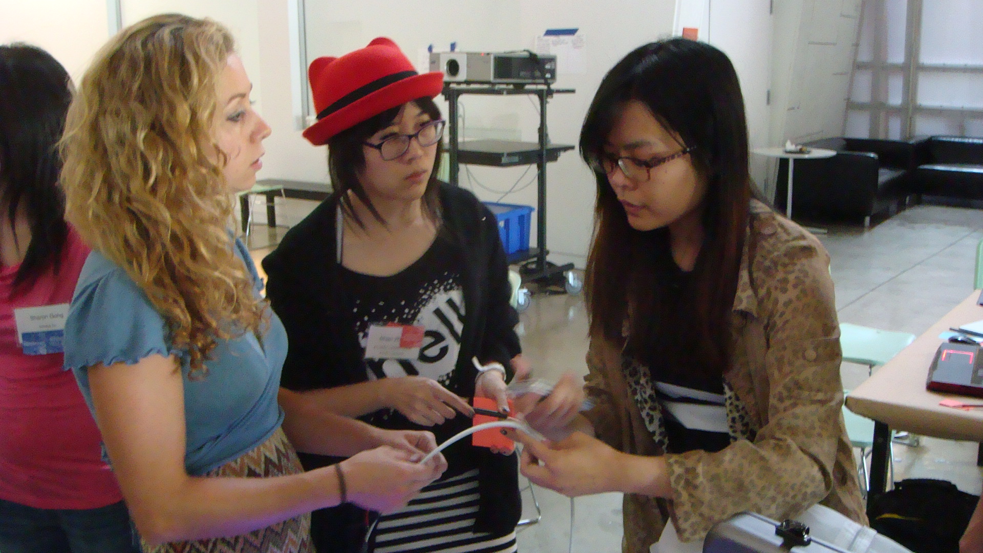 Natalia Fedner, Susan Zhang & Vivia Liu working on Compass H2O wristband at Extreme Wearables Designathon at Art Center / Media Design Practices